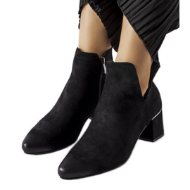 Crne gležnjače s niskom petom iz Vinceze crna