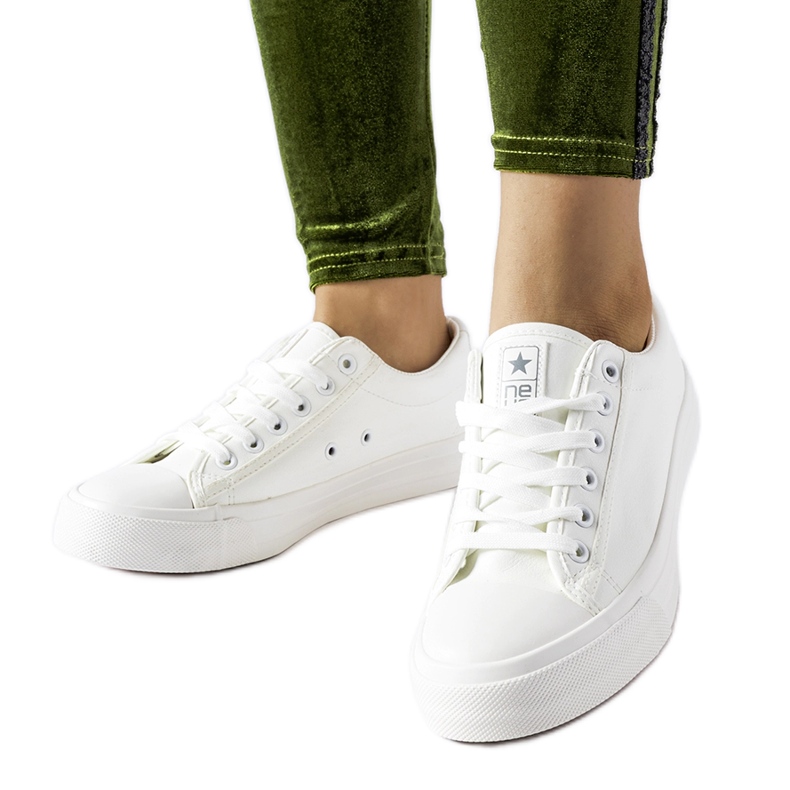 NEWS Bijele klasične Mushirah tenisice bijela