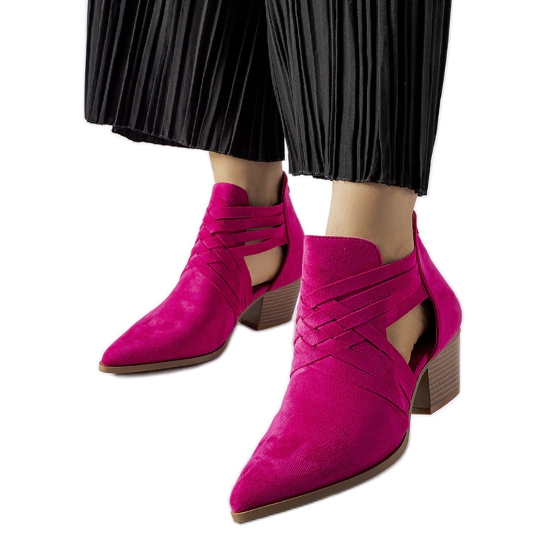 Ružičaste Quraishi gležnjače s visokom petom ružičasta