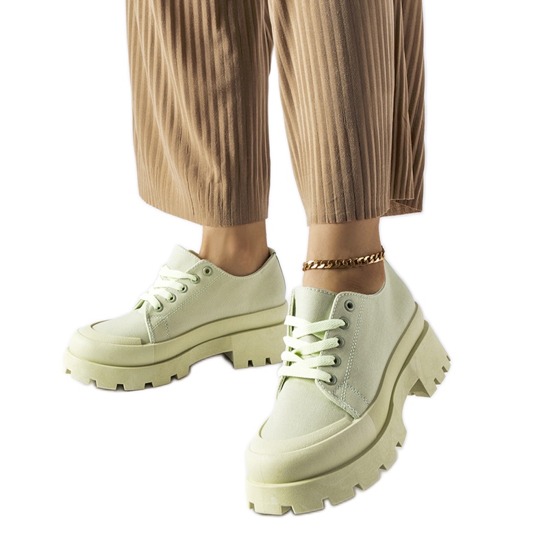 Zelene cipele s masivnim špic đonom zelena