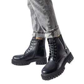 Crne gležnjače na vezanje s Latsch kamenčićima crna