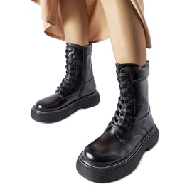 Crne izolirane radničke čizme na platformi Davi crna