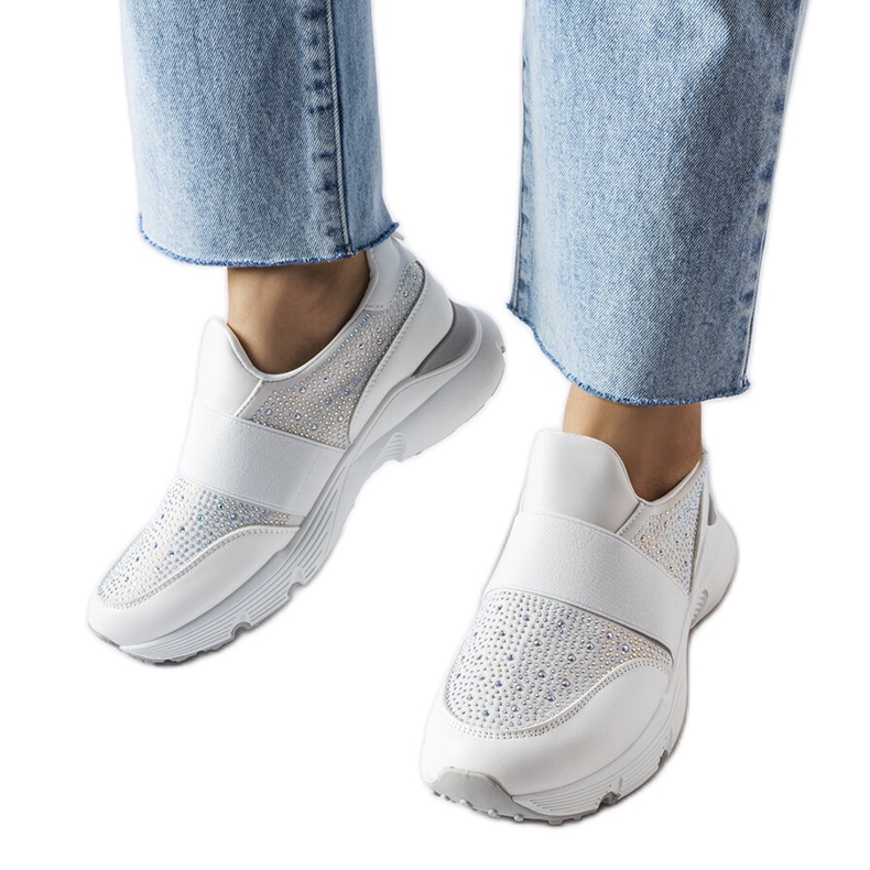 Bijele tenisice sa srebrnim Milea ukrasima bijela