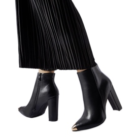 Crne čizme s metalnim vrhom Sacra crna