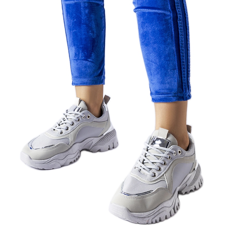 Inna Sive tenisice sa srebrnim Lodgeville naglaskom siva