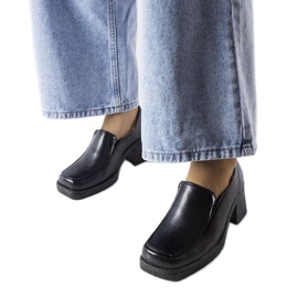 Crne Gnatty cipele na visoku petu crno