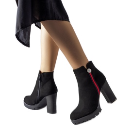 Crne satenske gležnjače iz Rogena crna