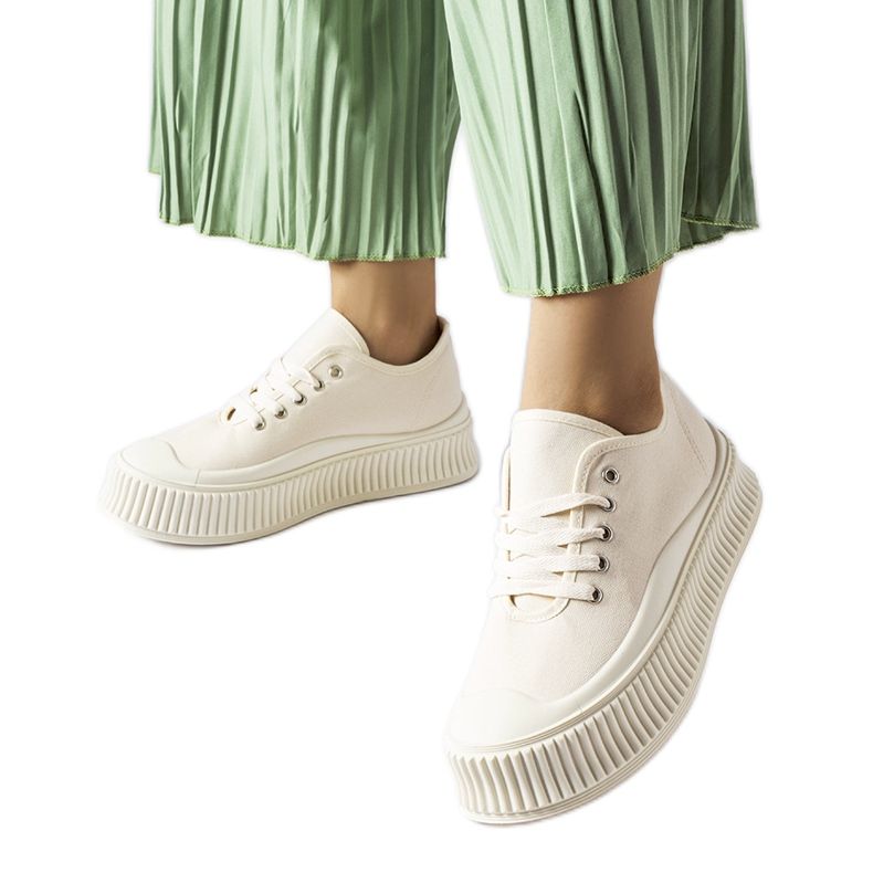 Bež tenisice na debelu Rina platformu