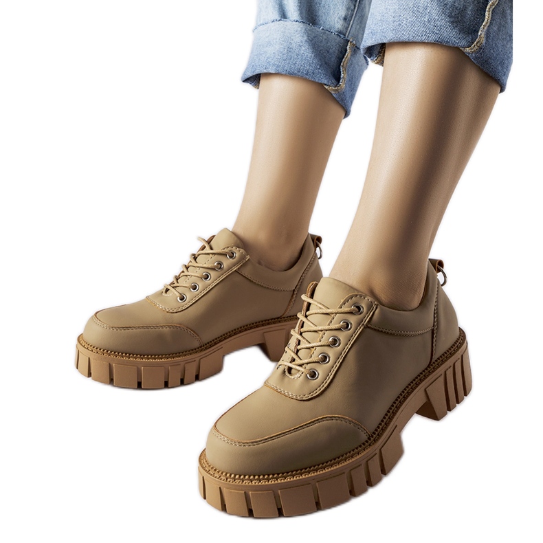 Smeđe cipele s mat završnicom iz Severina bež