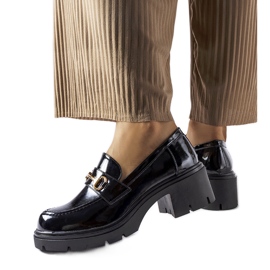 Crne lakirane cipele Fabrizio na visoku petu crna