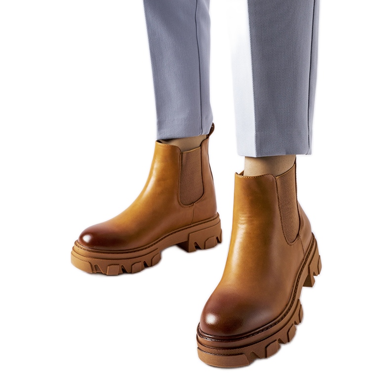 Smeđe masivne natikače iz Castella smeđa