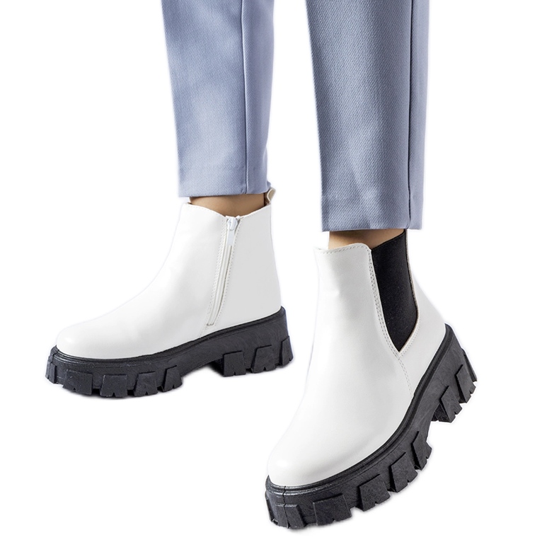 Masivne bijele i crne Petronio gležnjače bijela