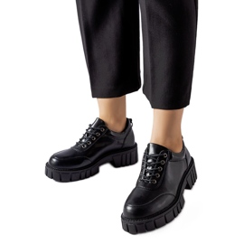 Crne masivne klasične Severino cipele crna