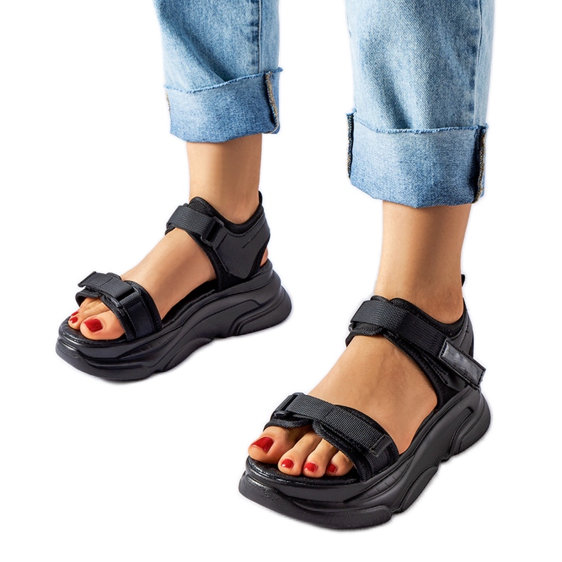 Crne sportske sandale na Tampa platformi crno