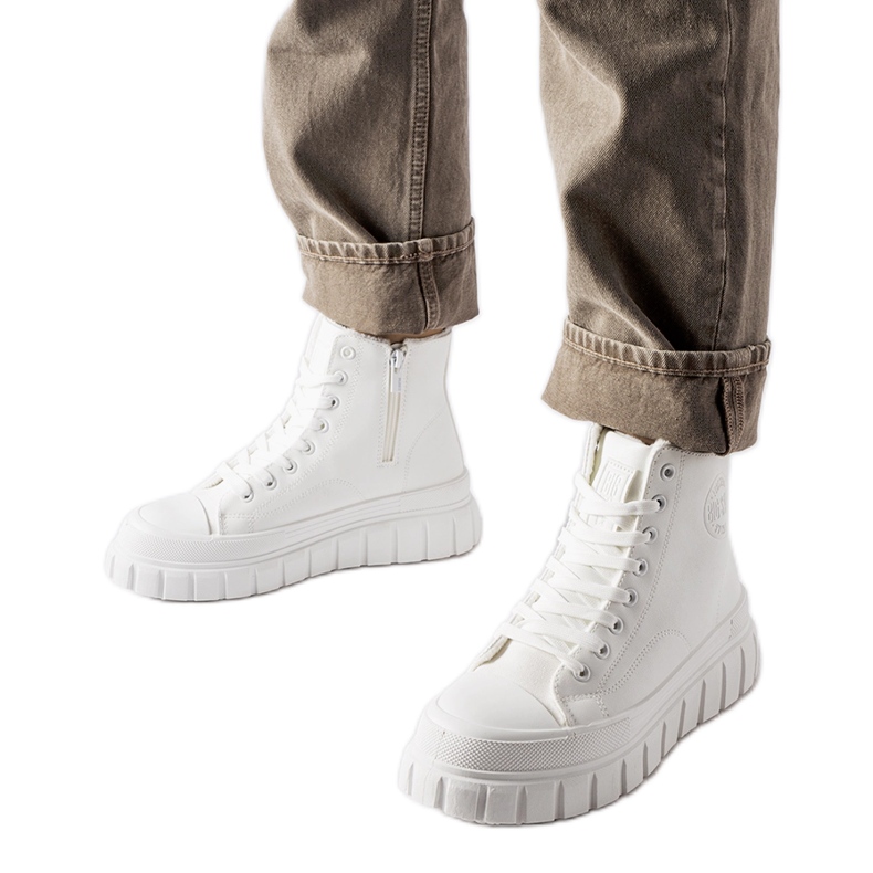 Bijele izolirane tenisice Big Star MM274624 bijela