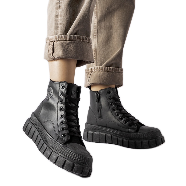 Crne izolirane tenisice Big Star MM274625 crno