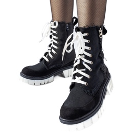 Crne izolirane Crispiero čizme crna