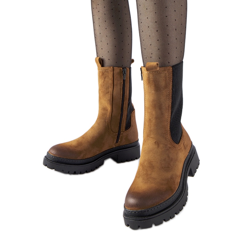 Smeđe izolirane visoke čizme iz Bernarda smeđa