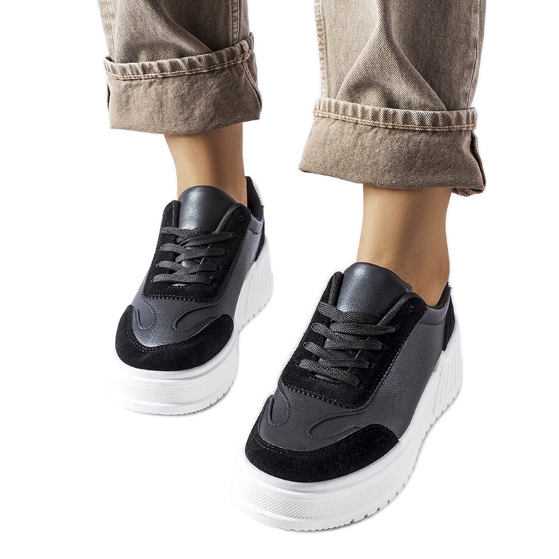 Crne tenisice na debeloj Seluci platformi crno