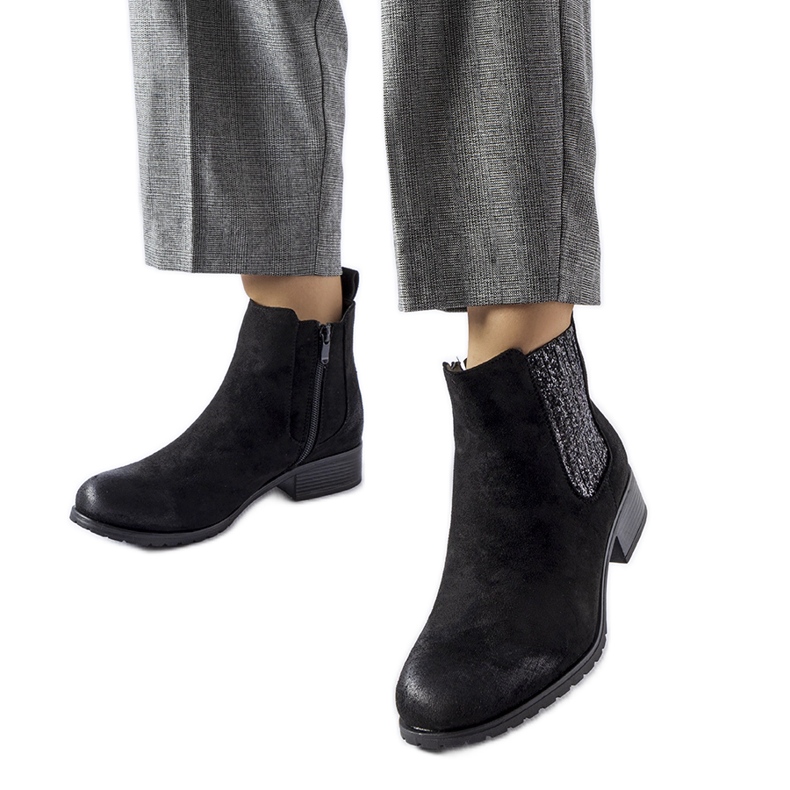 Crne ravne gležnjače s ukrasnim Arnoux umetkom crno