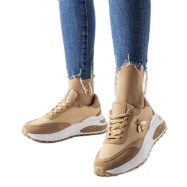 Smeđe i bijele tenisice s ukrasnim Acciano koncem smeđa