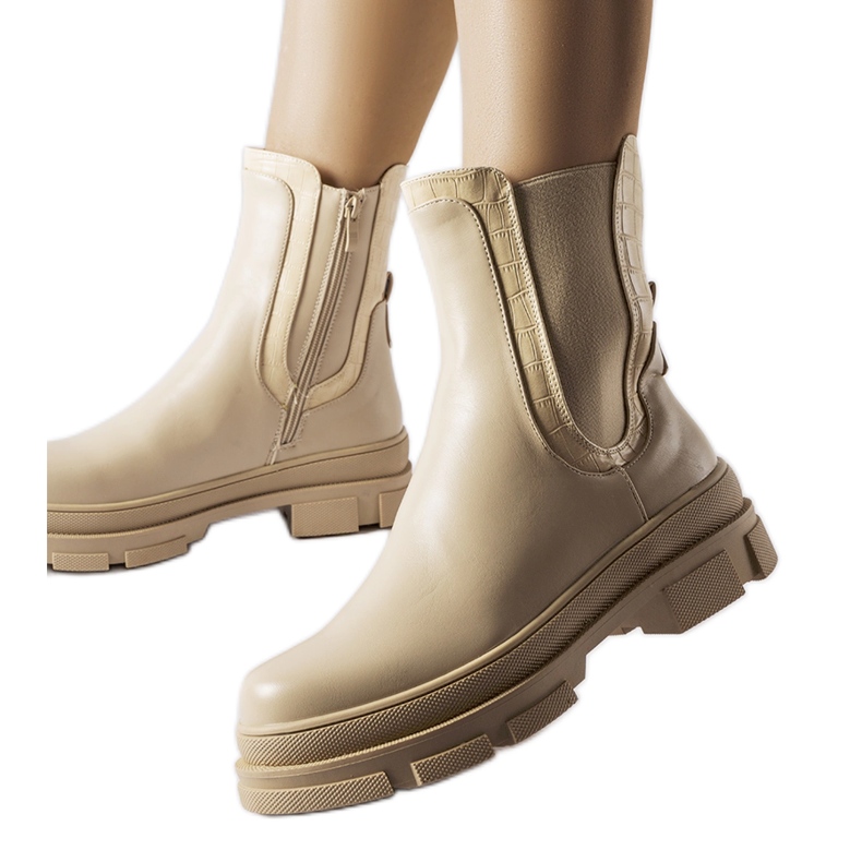 Bež tenisice s masivnim Torin potplatom zelena