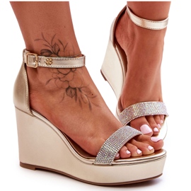 Diamantique Moderne kožne sandale na klin Golden Arwen zlatni