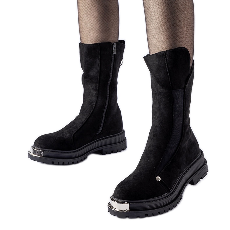 Crne izolirane gležnjače s ukrasnim vrhom Bologna crno