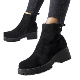 Crne izolirane gležnjače s debelim Pieve potplatom crna