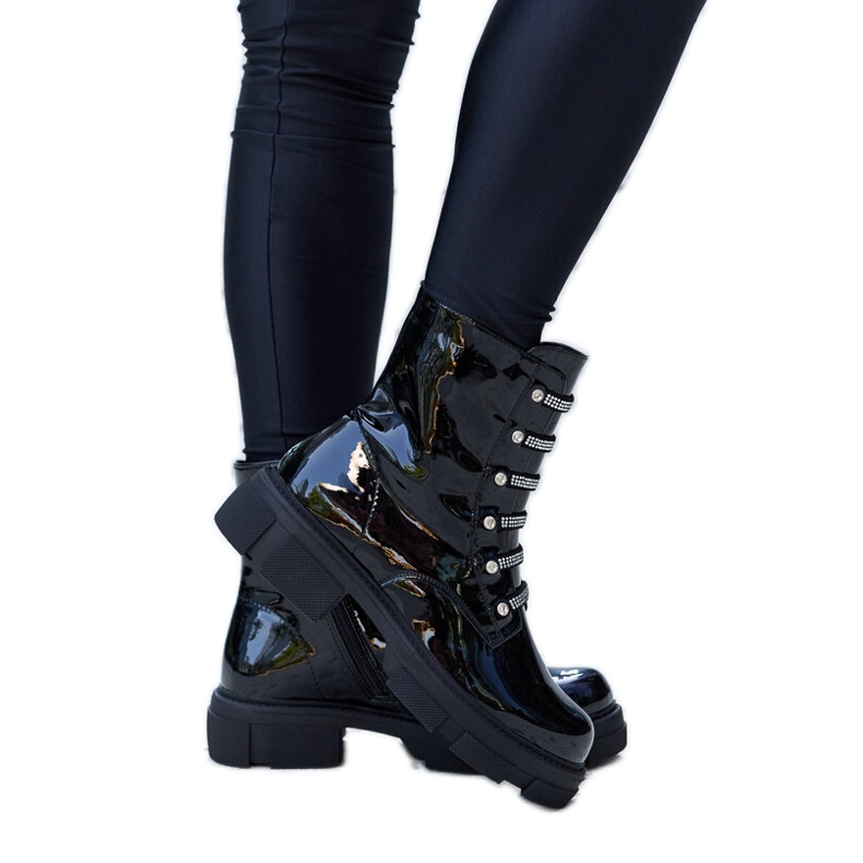 Crne lakirane gležnjače sa Sfaranda kamenčićima crno