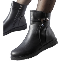 Crne izolirane gležnjače s ukrasnim Nola privjeskom crna