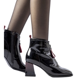 Crne lakirane gležnjače s Bibbiano blokom crna