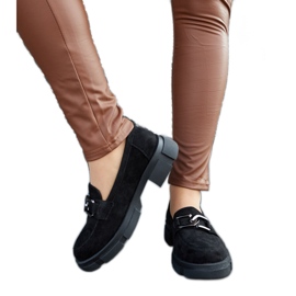 Crne masivne mokasine s kopčom crna