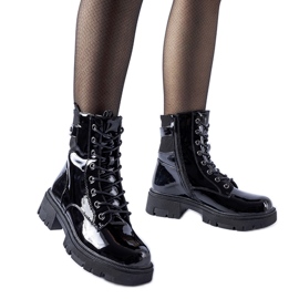 Crne lakirane, blago izolirane Cunha gležnjače crno