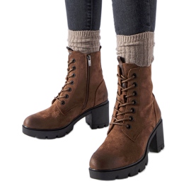 Romilda smeđe gležnjače s visokom petom od brušene kože crna