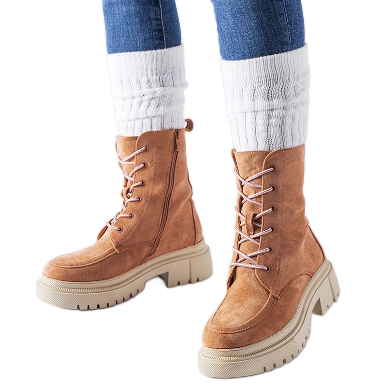 Crvene tenisice s masivnim Riel potplatom crvena