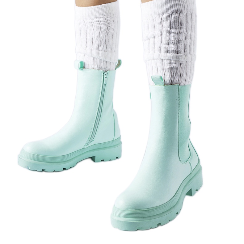 Svijetlozelene blago izolirane Bethesda gležnjače zelena