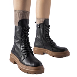 Crne tenisice sa šarenim Quennie potplatom crna