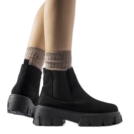 Crne niske čizme s masivnim Willo đonom crna