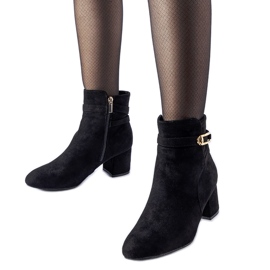 Crne gležnjače na nisku petu sa Sesto kopčom crna