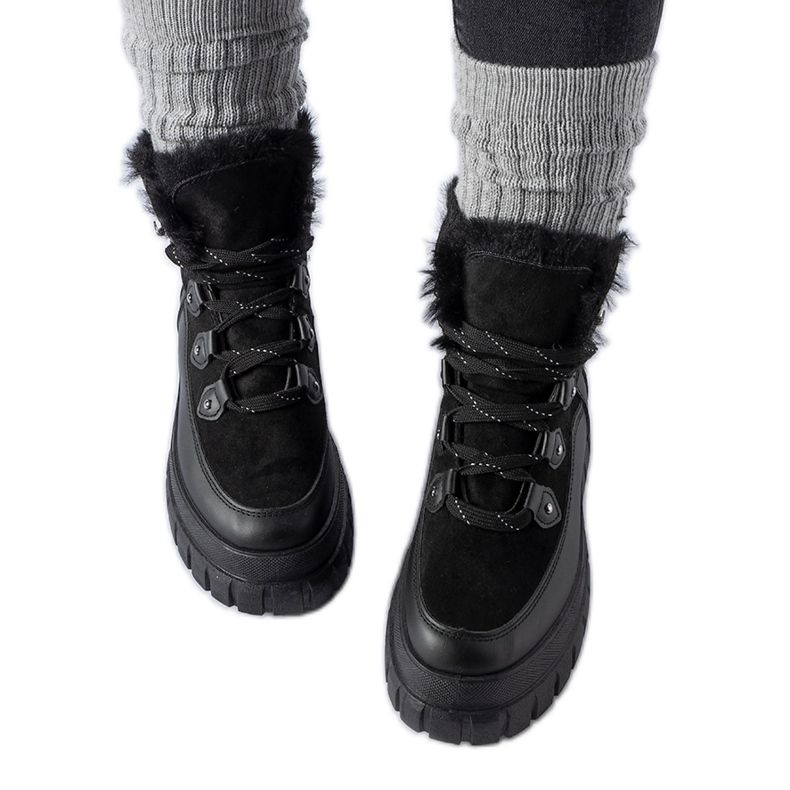 Crne gležnjače s masivnim Cervantes đonom crno