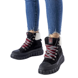 Crne izolirane tenisice na Ottiol platformi crna