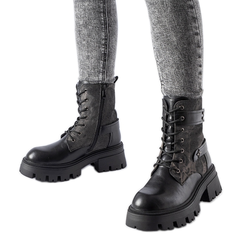 Crne izolirane čizme s Norwalk štitnikom crno