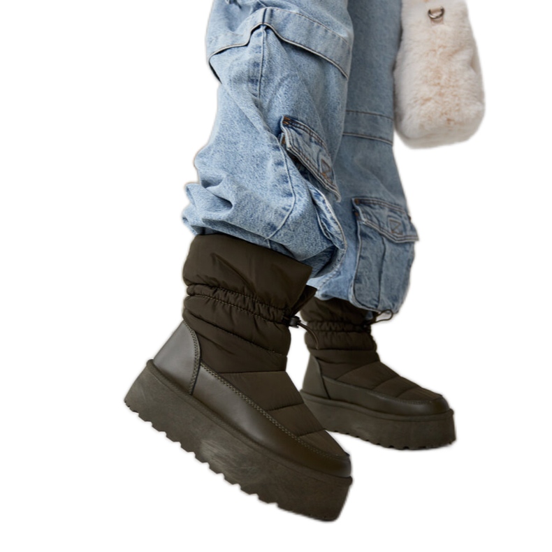 Zelene izolirane čizme za snijeg na platformi Polk zelena