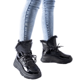 Crne izolirane patentirane čizme za snijeg Stringer crna