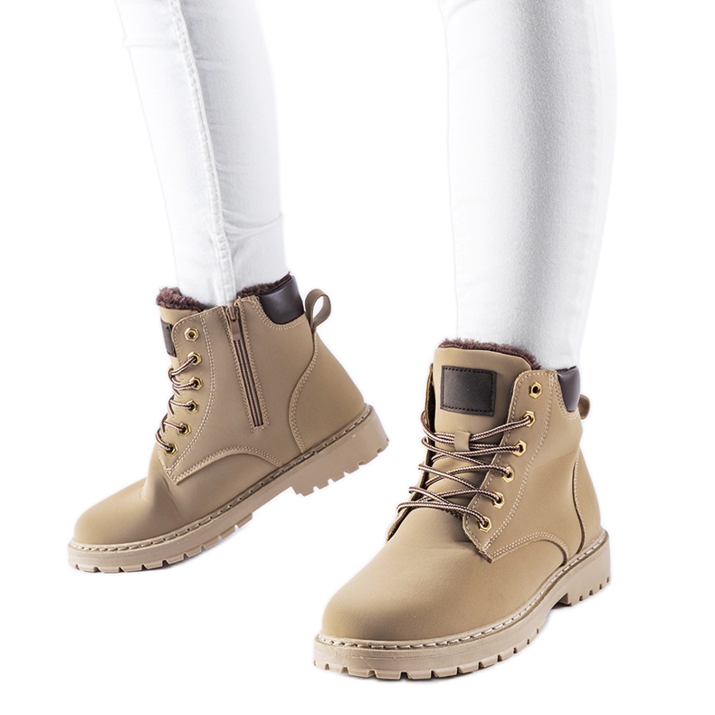 Bež izolirani klasični Leonardo radnici