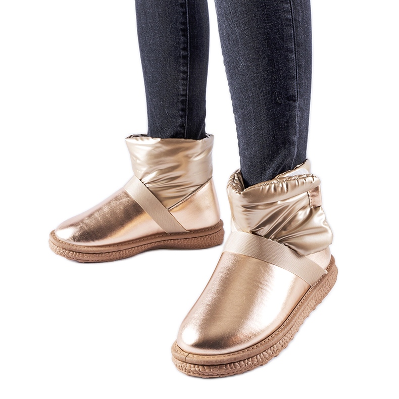 Smeđe sjajne kratke čizme za snijeg iz Delaunea smeđa