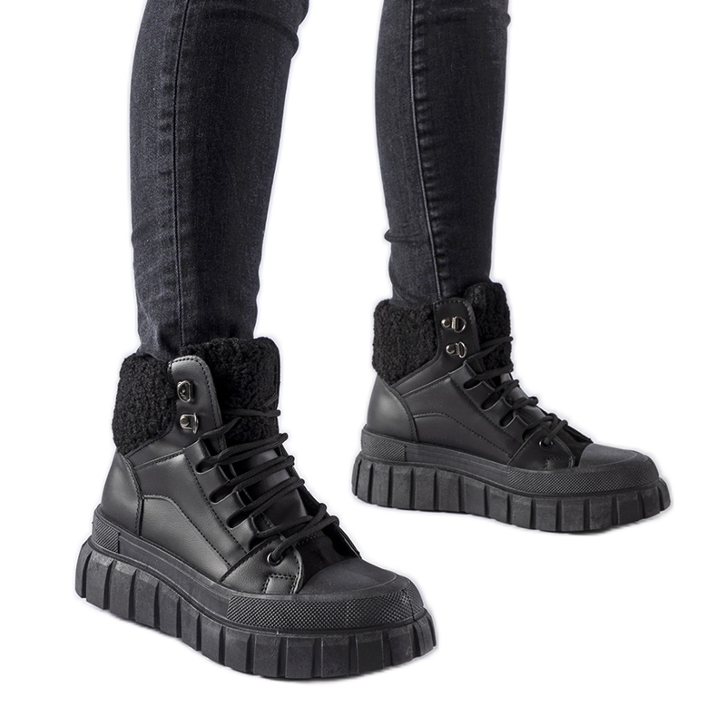 Crne izolirane Adamsville tenisice crno