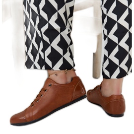 Parady smeđe cipele s lakiranim vrhom smeđa