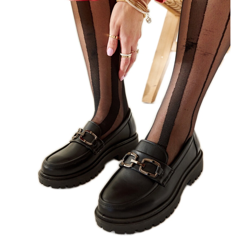 Crne mokasine s oprugama i kopčama crno